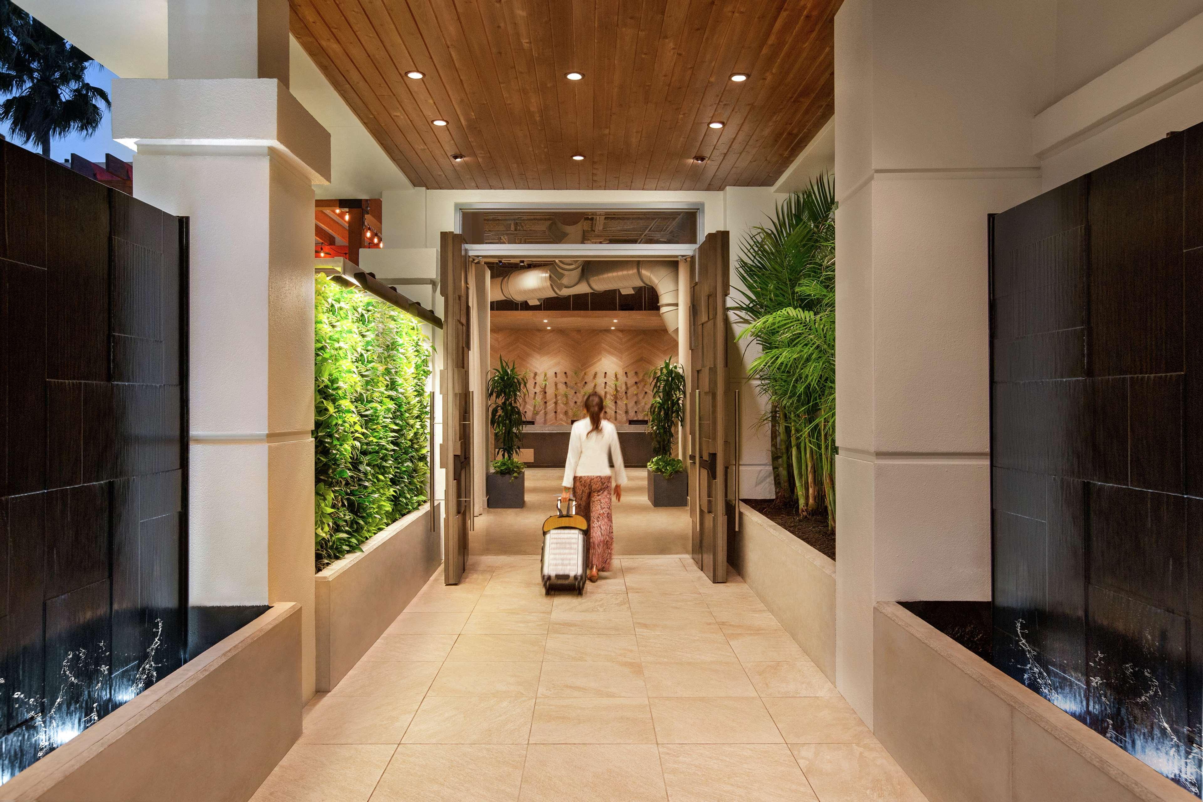 Hotel Alba Tampa, Tapestry Collection By Hilton Eksteriør billede